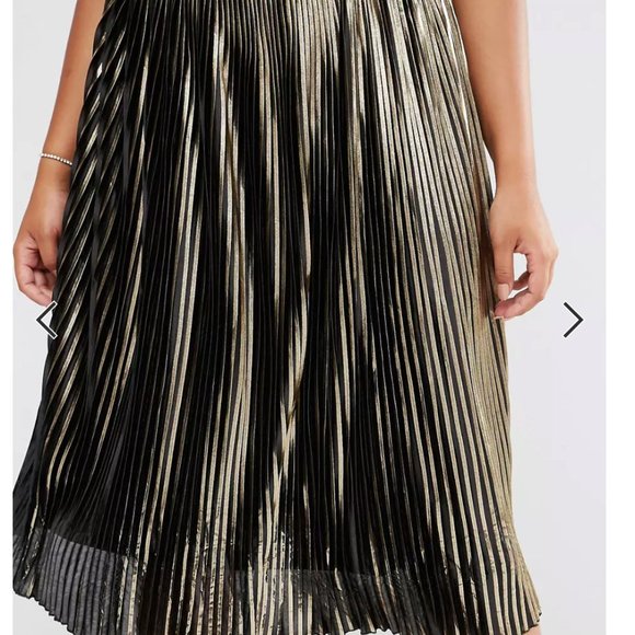 SimplyBe Lovedrobe Black and Gold Metallic Plisse Skirt Plus Size US 22 - Picture 2 of 8